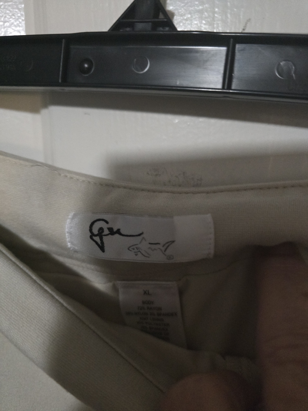 Greg Norman Golf Skort with Front Pockets - Picture 3 of 3